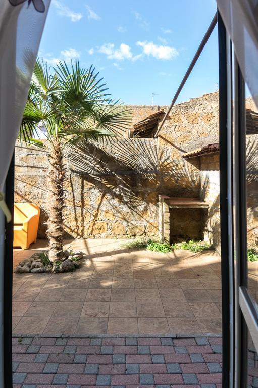 Casa Vacanza Il Leonpardo Tuscania Exteriör bild